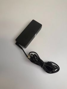Napajalnik za prenosnik Lenovo  90w (Square pin)